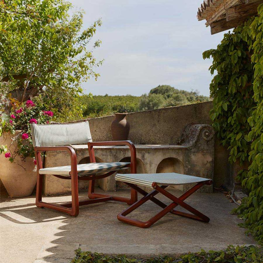 Foldable Stool: A Versatile Mediterranean-Inspired Seat - | HINTEX
