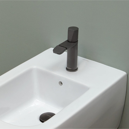 Indigo Single lever mixer for bidet.