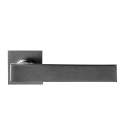 Lucrezia 02 Satin Graphite Handle