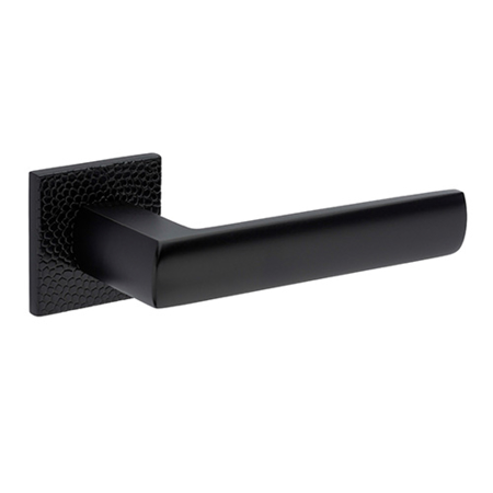 Chaves Pebbles Lever Handle, Black Pearl